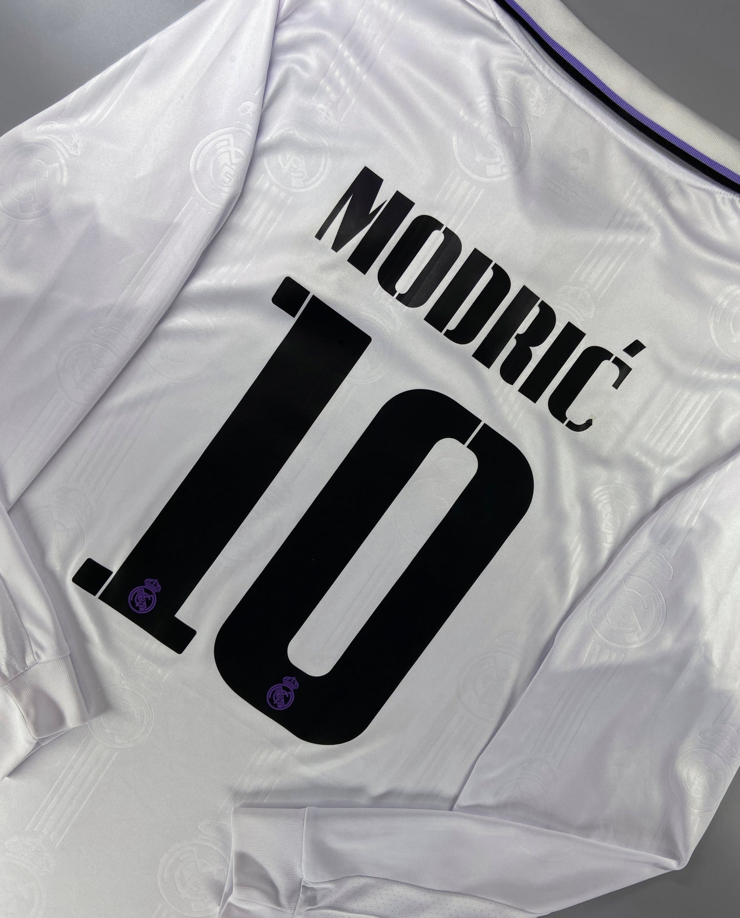 CAMISETA PRIMERA EQUIPACIÓN REAL MADRID 22/23 VERSIÓN FAN