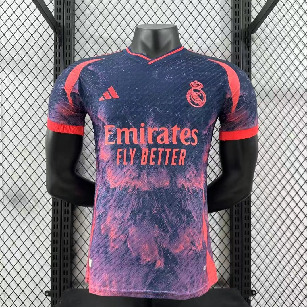 CAMISETA CONCEPTO REAL MADRID 24/25 VERSIÓN JUGADOR