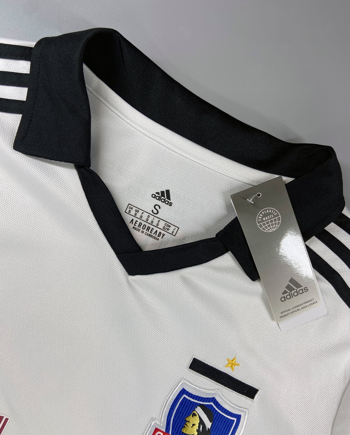 CAMISETA PRIMERA EQUIPACIÓN COLO COLO 2022 VERSIÓN FAN