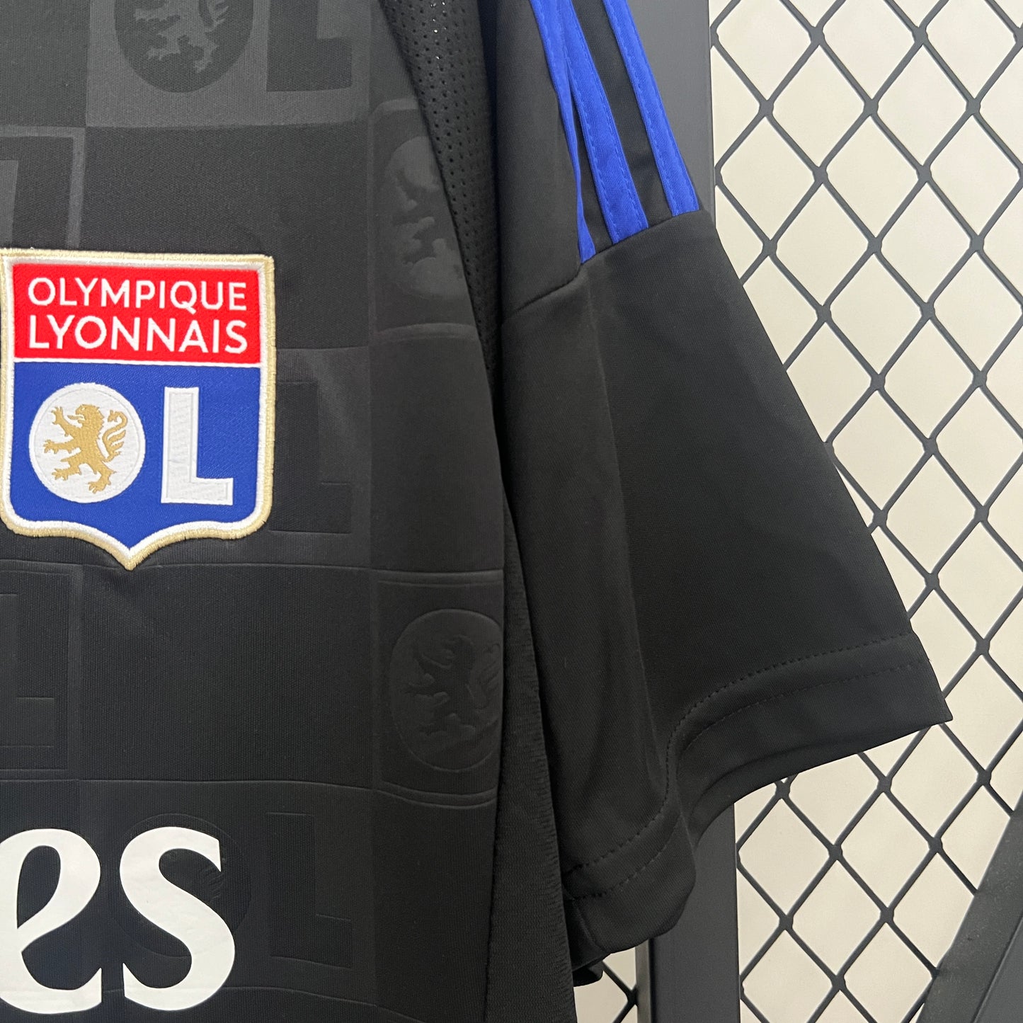 CAMISETA SEGUNDA EQUIPACIÓN LYON 24/25 VERSIÓN FAN