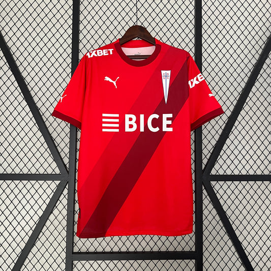 CAMISETA SEGUNDA EQUIPACIÓN U. CATÓLICA 2024 VERSIÓN FAN