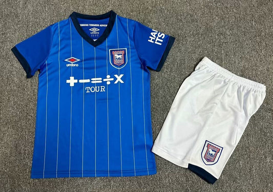 CAMISETA PRIMERA EQUIPACIÓN IPSWICH TOWN 24/25 VERSIÓN INFANTIL