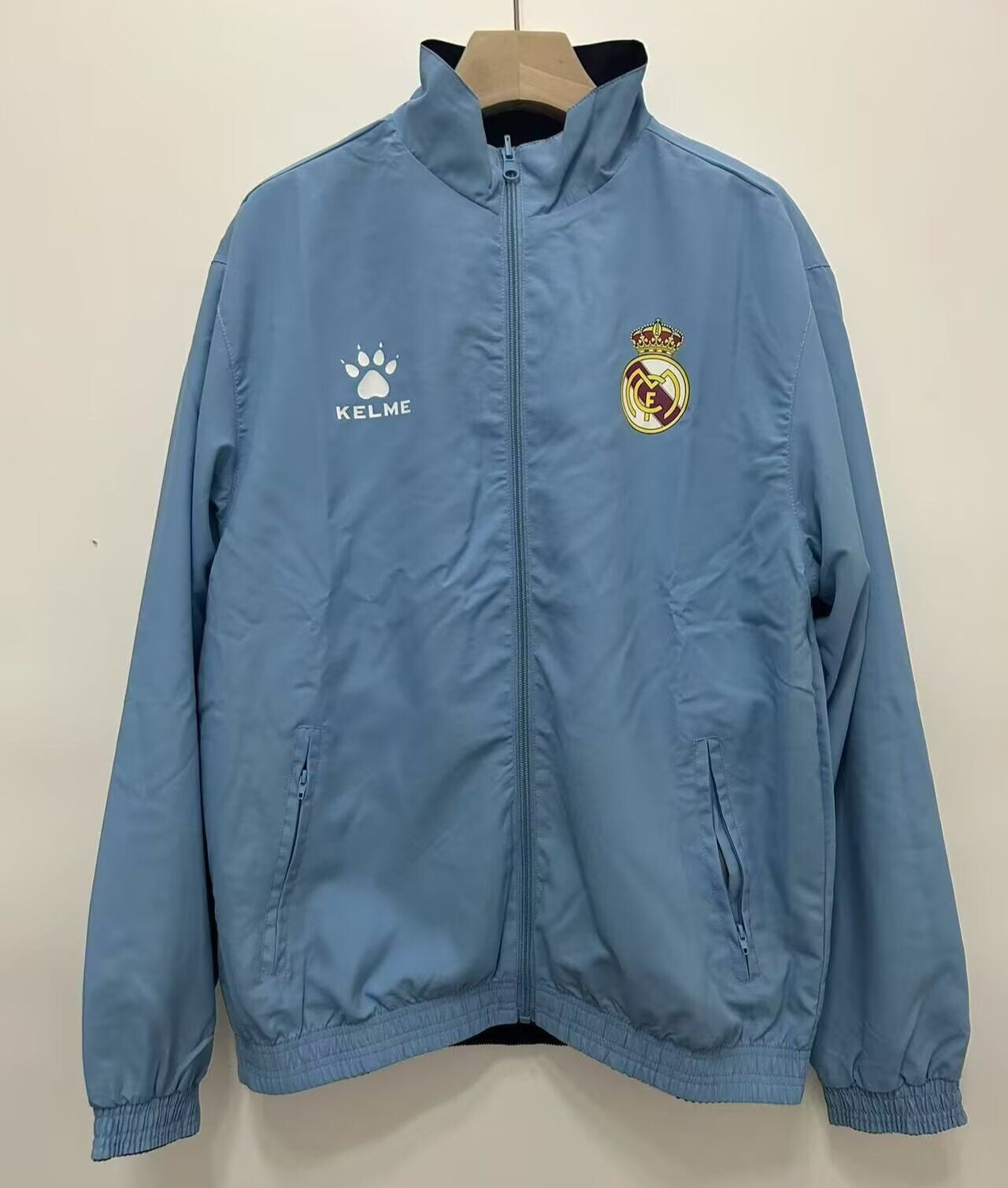 CORTAVIENTOS RETRO REAL MADRID REVERSIBLE