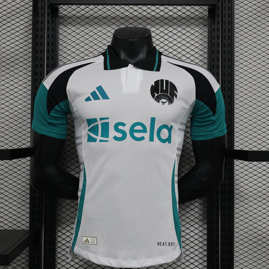 CAMISETA TERCERA EQUIPACIÓN NEWCASTLE 24/25 VERSIÓN JUGADOR