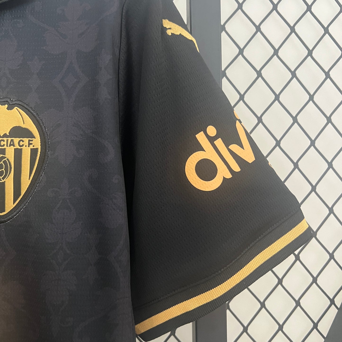 CAMISETA SEGUNDA EQUIPACIÓN VALENCIA 24/25 VERSIÓN FAN