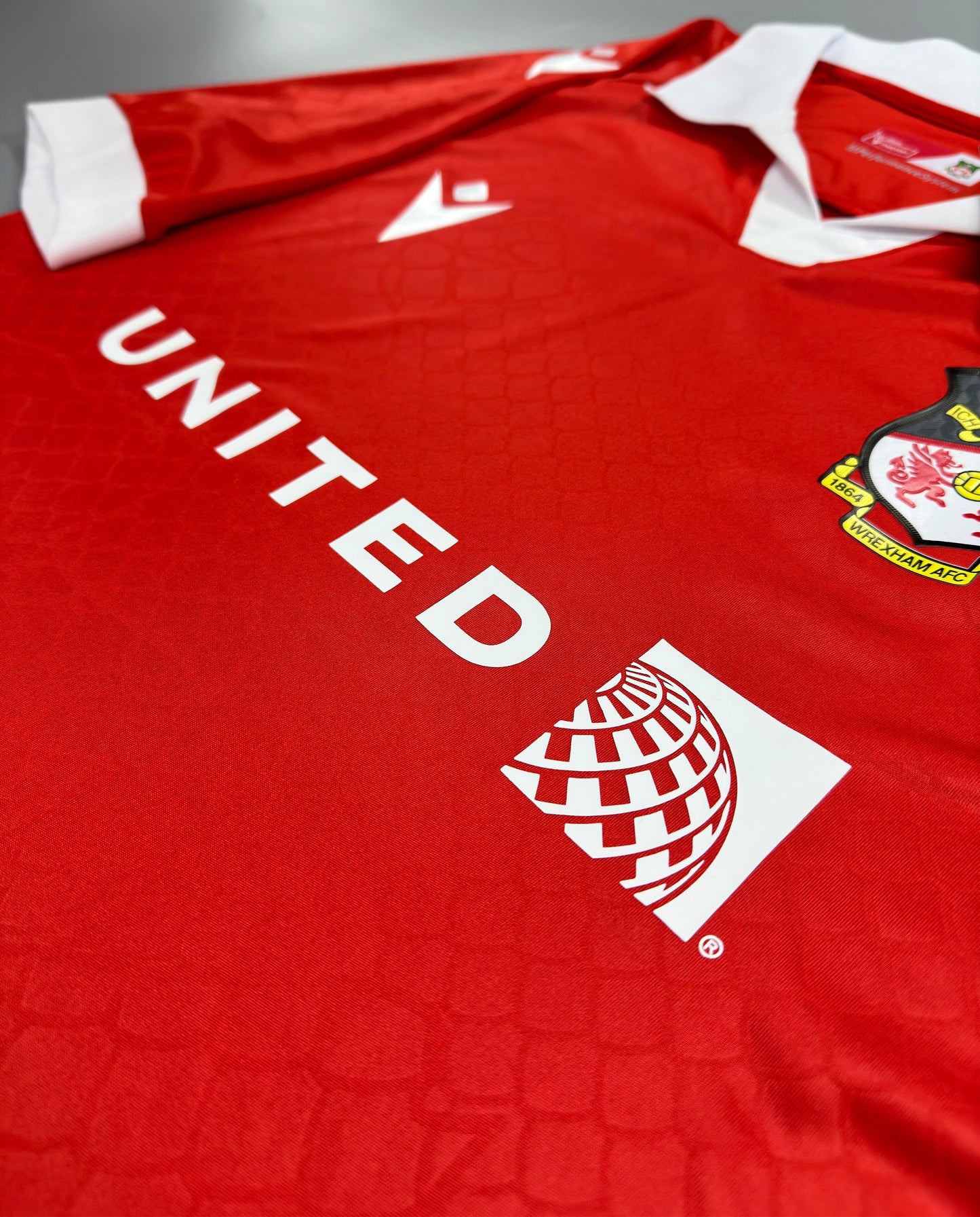 CAMISETA PRIMERA EQUIPACIÓN WREXHAM 24/25 VERSIÓN FAN