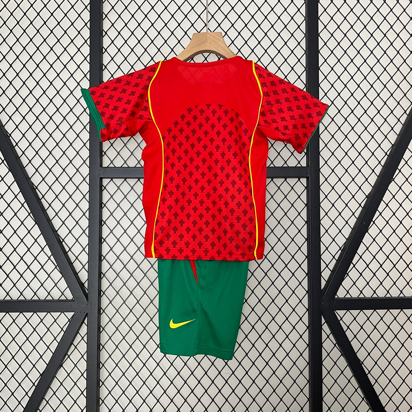 CAMISETA PRIMERA EQUIPACIÓN PORTUGAL 2004 INFANTIL