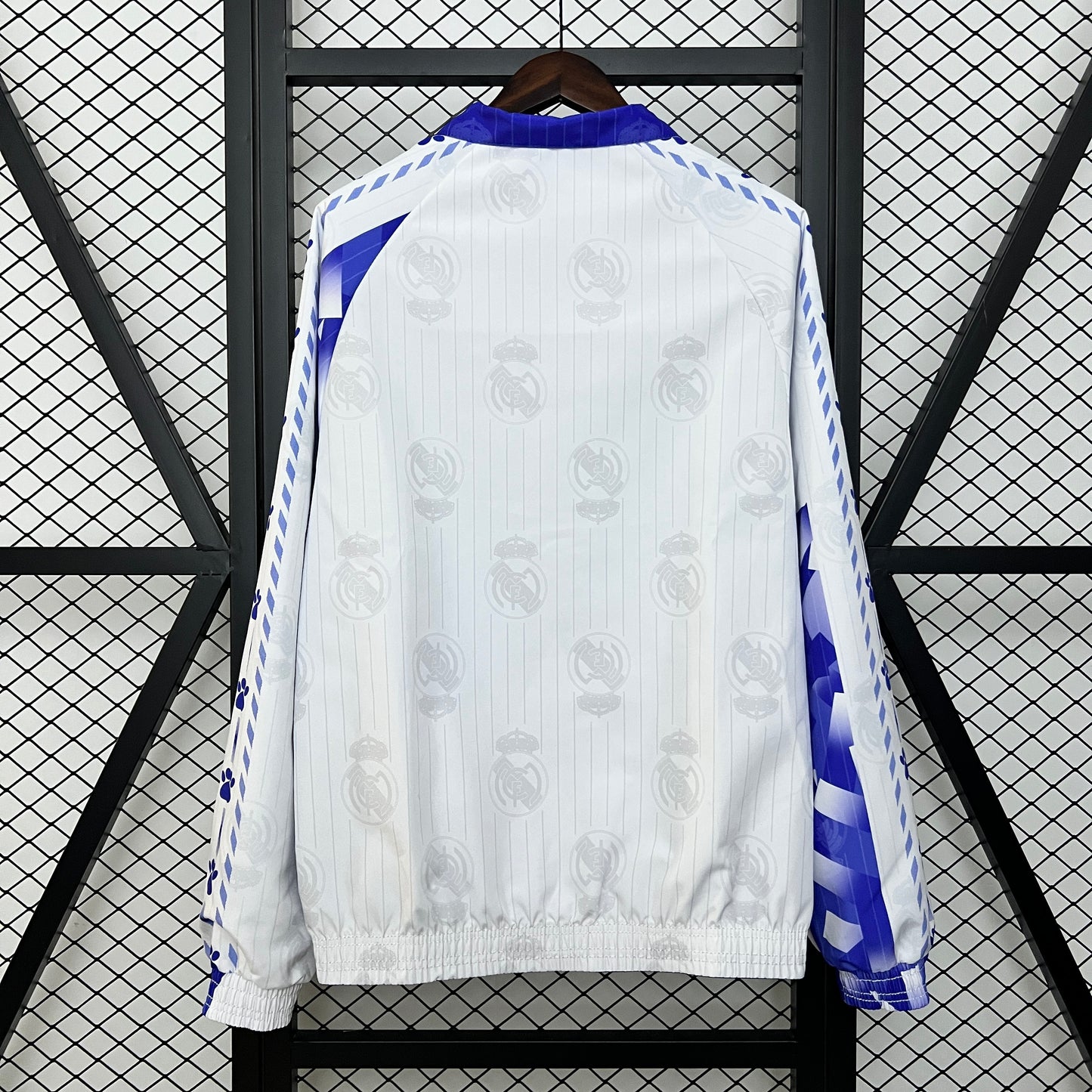 CORTAVIENTOS RETRO REAL MADRID REVERSIBLE