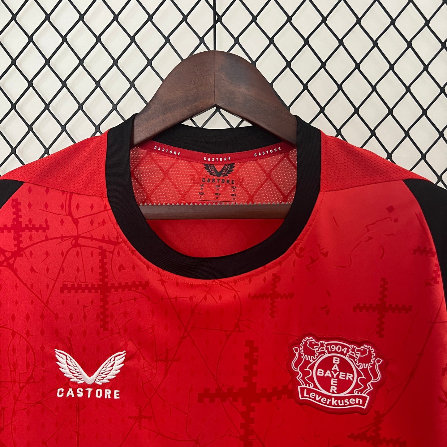 CAMISETA PRIMERA EQUIPACIÓN BAYER LEVERKUSEN 24/25 VERSIÓN FAN