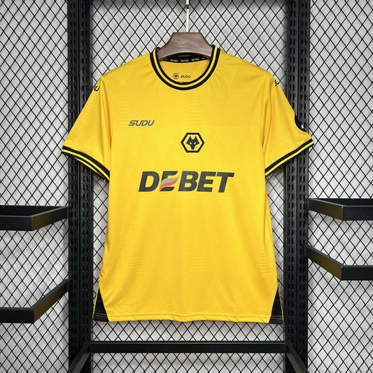 CAMISETA PRIMERA EQUIPACIÓN WOLVERHAMPTON 24/25 VERSIÓN FAN