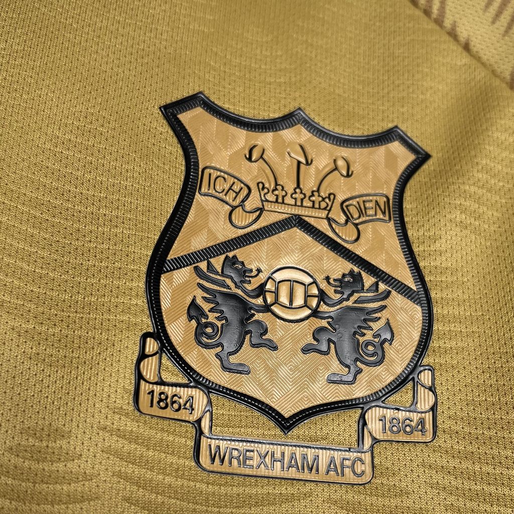 CAMISETA SEGUNDA EQUIPACIÓN WREXHAM 24/25 VERSIÓN FAN