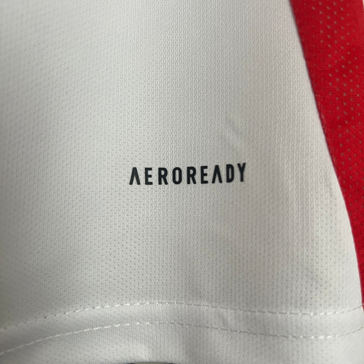 CAMISETA PRIMERA EQUIPACIÓN PERÚ 2024 VERSIÓN FAN