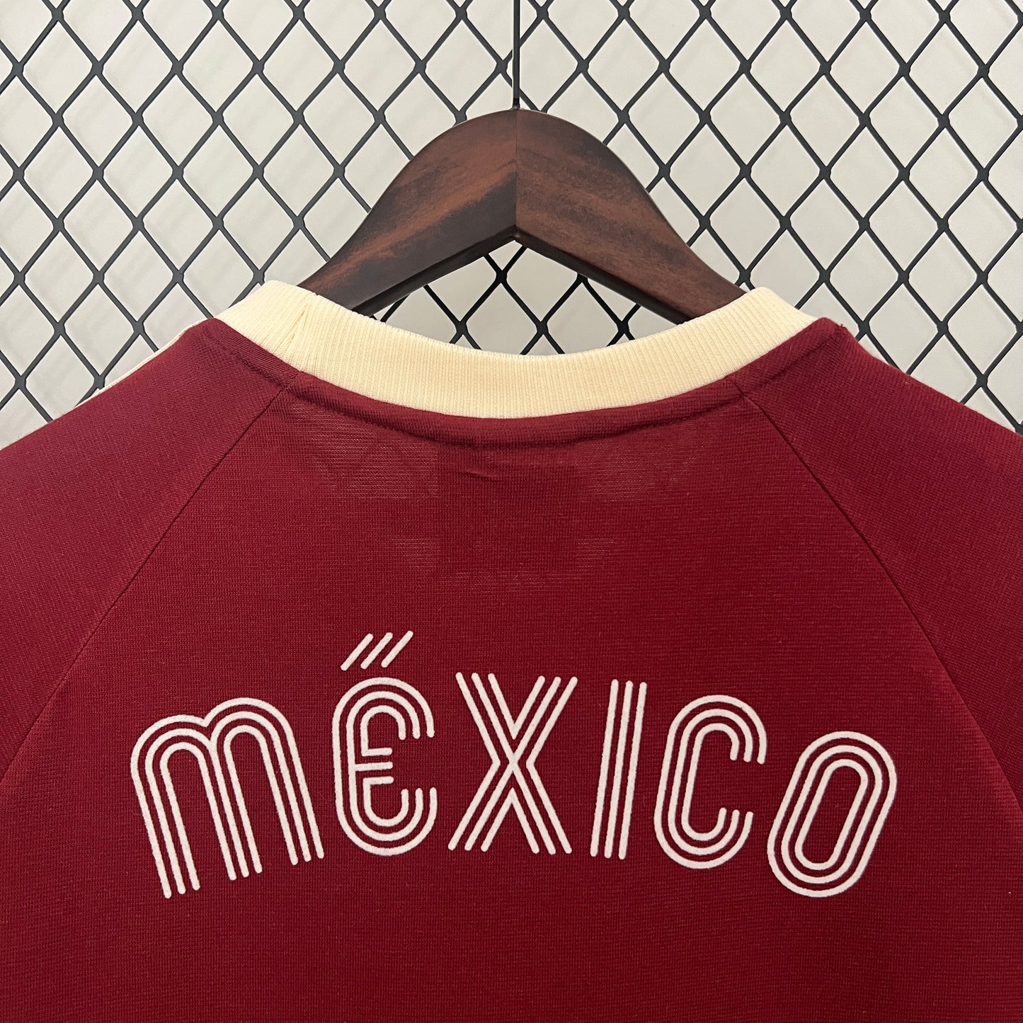 POLERA DE SALIDA MÉXICO 2024 VERSIÓN FAN