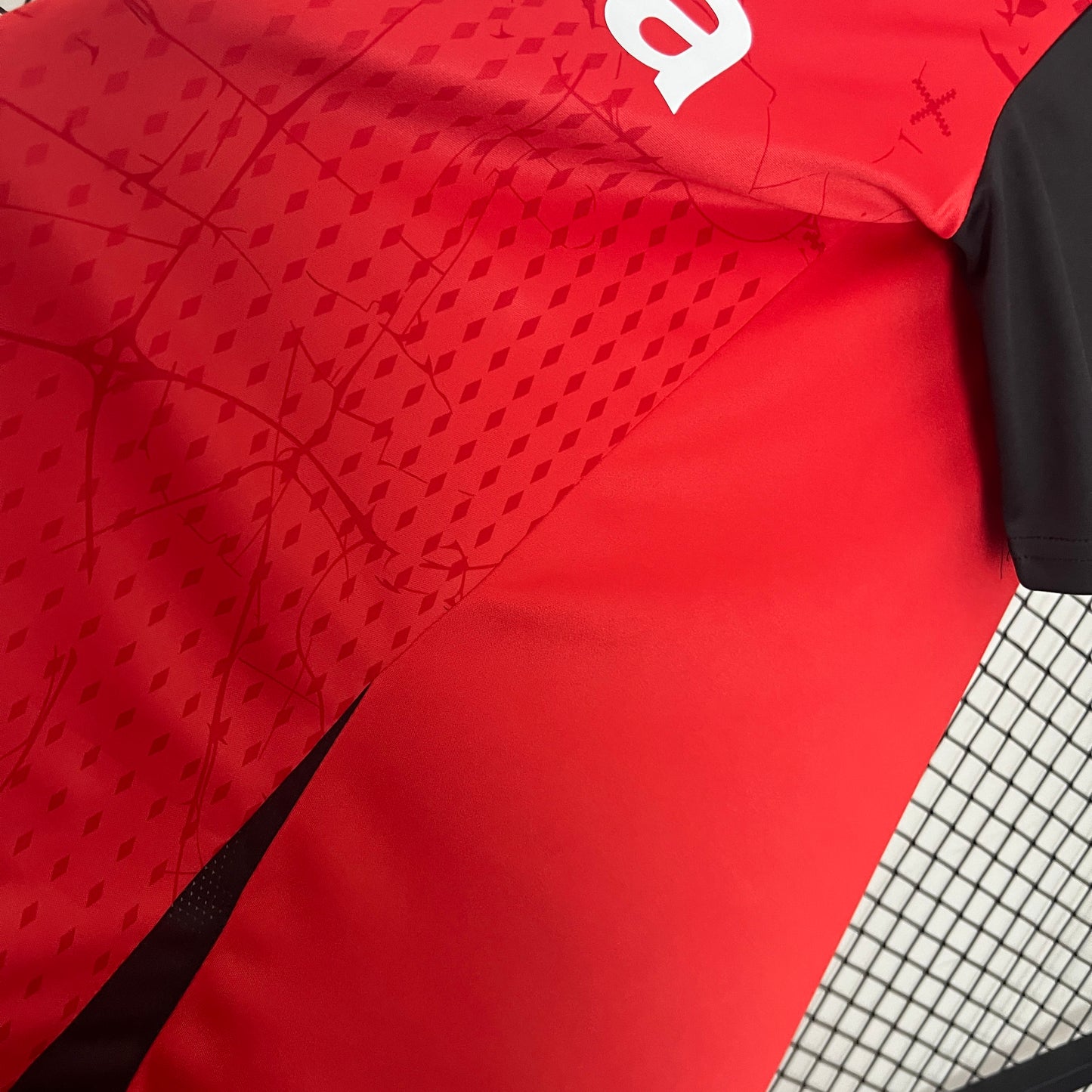 CAMISETA PRIMERA EQUIPACIÓN BAYER LEVERKUSEN 24/25 VERSIÓN FAN