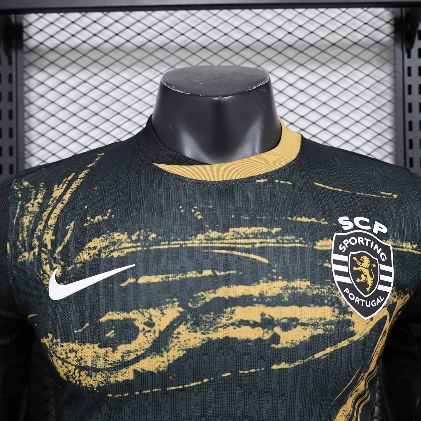 CAMISETA CUARTA EQUIPACIÓN SPORTING CP 24/25 VERSIÓN JUGADOR