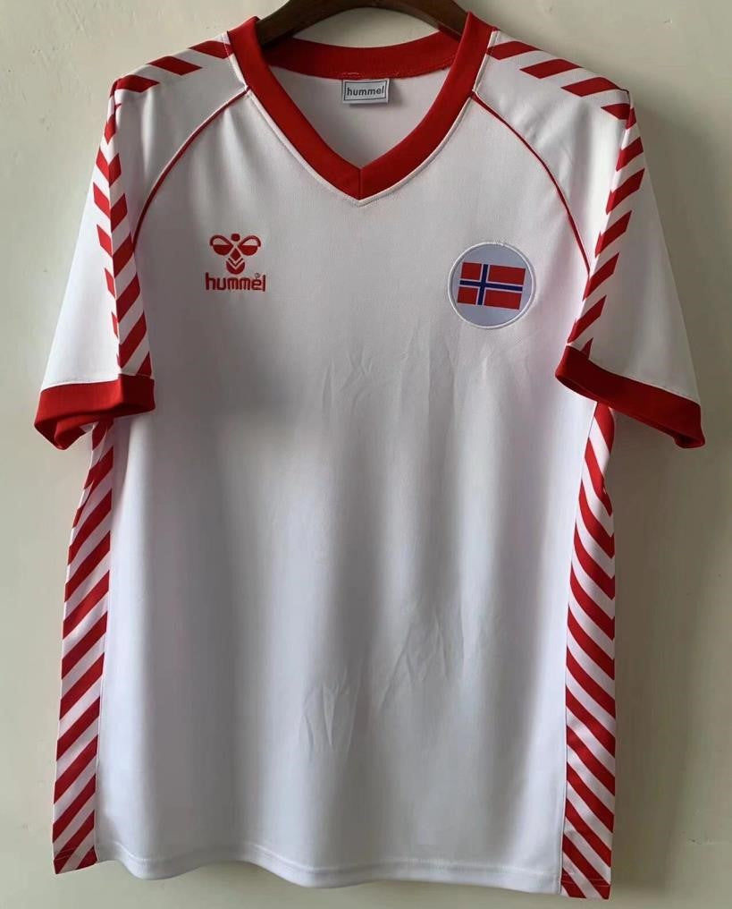 CAMISETA SEGUNDA EQUIPACIÓN NORUEGA 1984