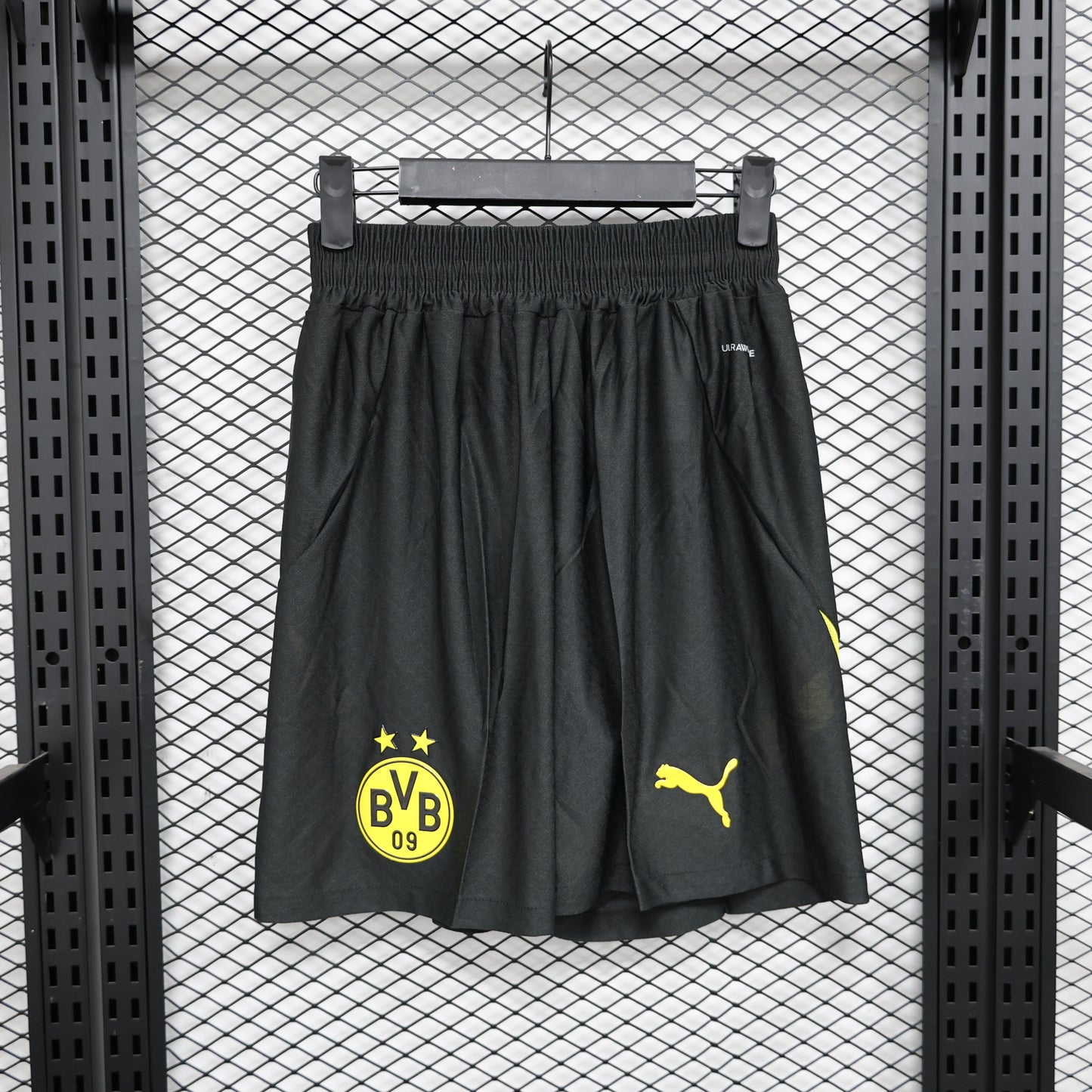 SHORTS PRIMERA EQUIPACIÓN BORUSSIA DORTMUND 24/25 VERSIÓN JUGADOR