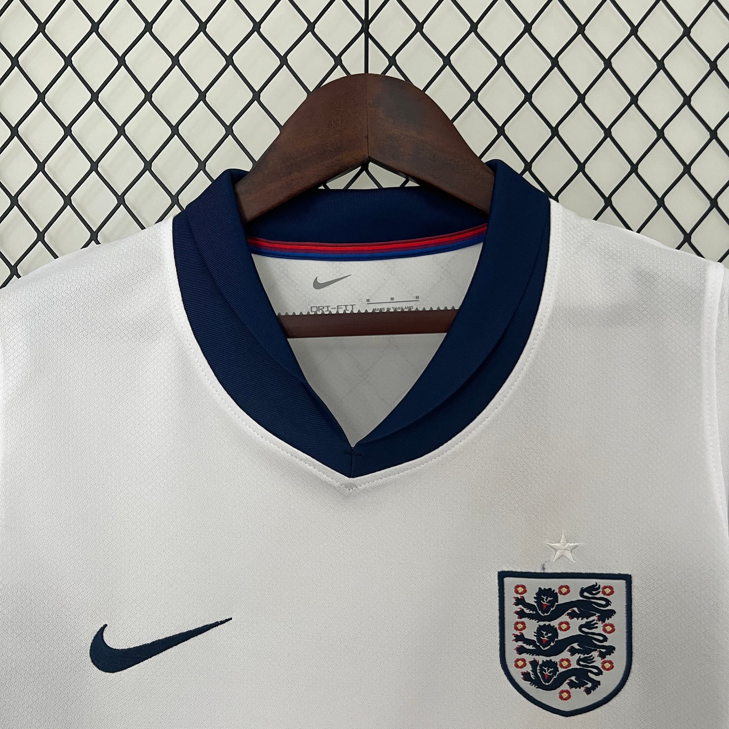 CAMISETA PRIMERA EQUIPACIÓN INGLATERRA 2024 VERSIÓN FEMENINA