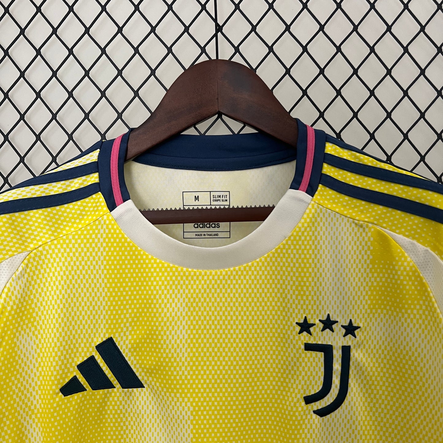 CAMISETA SEGUNDA EQUIPACIÓN JUVENTUS 24/25 VERSIÓN FAN