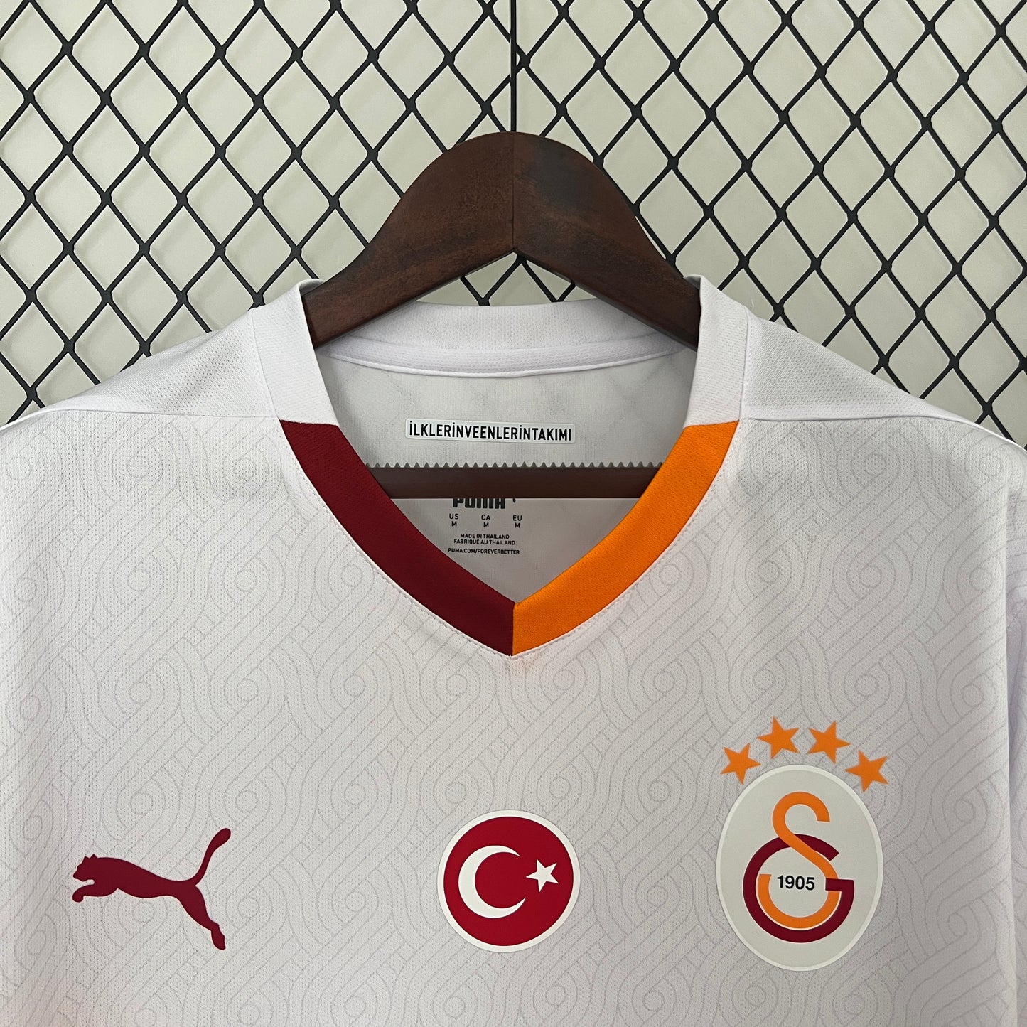 CAMISETA SEGUNDA EQUIPACIÓN GALATASARAY 24/25 VERSIÓN FAN