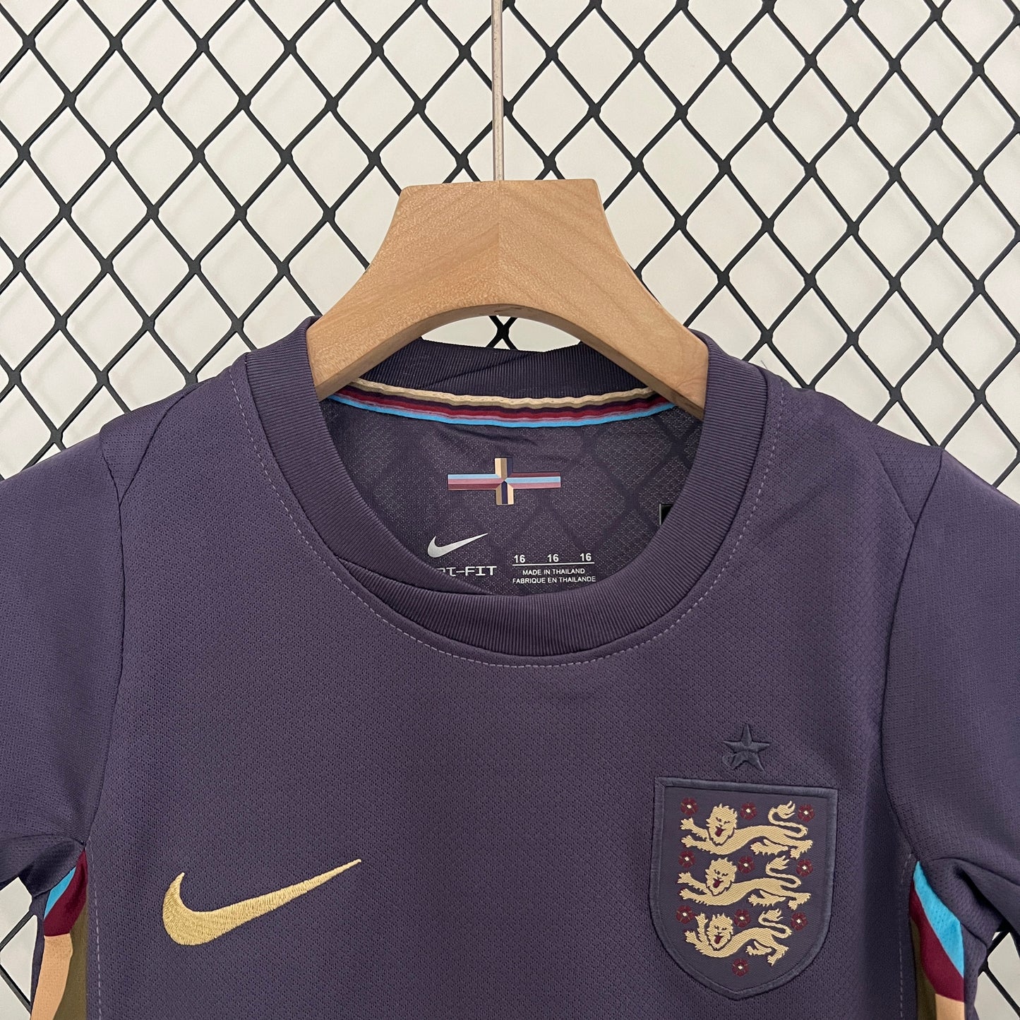 CAMISETA SEGUNDA EQUIPACIÓN INGLATERRA 2024 VERSIÓN INFANTIL