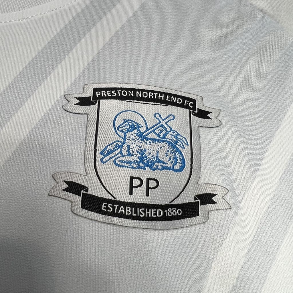 CAMISETA PRIMERA EQUIPACIÓN PRESTON NORTH END 24/25 VERSIÓN FAN