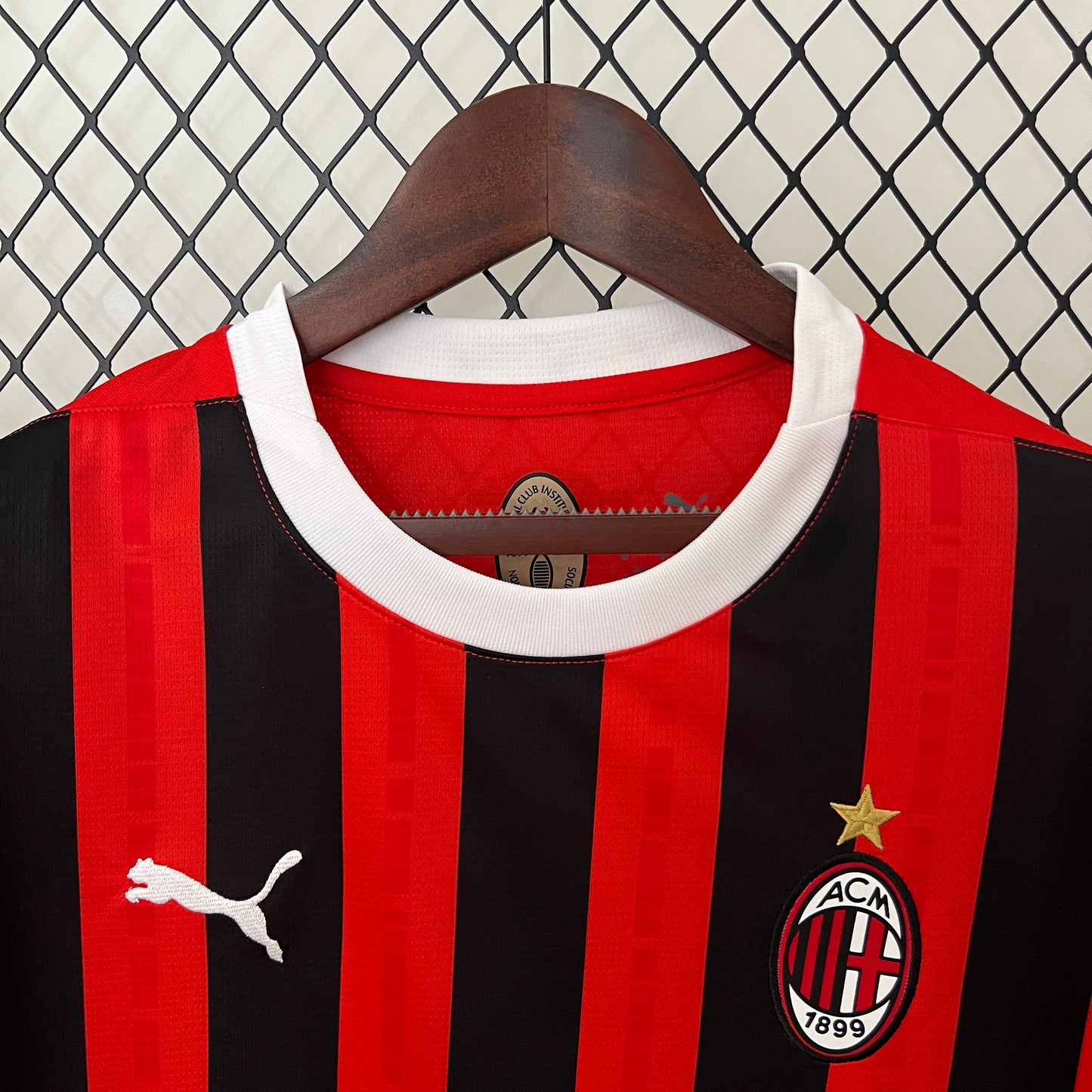 CAMISETA PRIMERA EQUIPACIÓN AC MILAN 24/25 VERSIÓN FAN