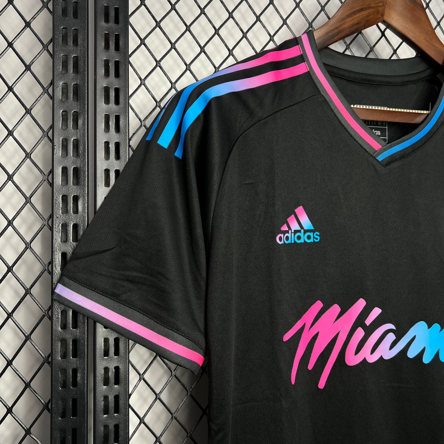 CAMISETA CONCEPTO INTER DE MIAMI 2024 VERSIÓN FAN