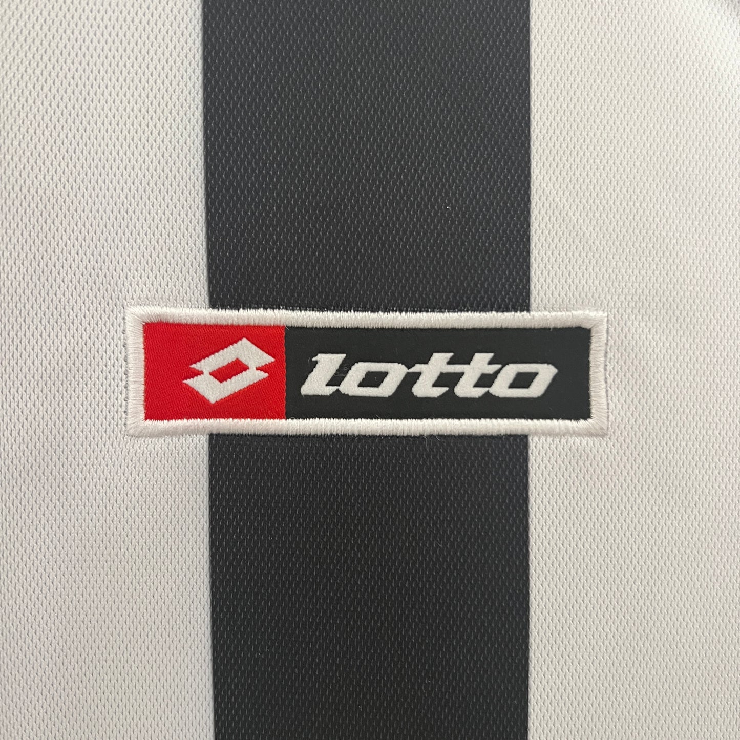 CAMISETA PRIMERA EQUIPACIÓN JUVENTUS 2001/02