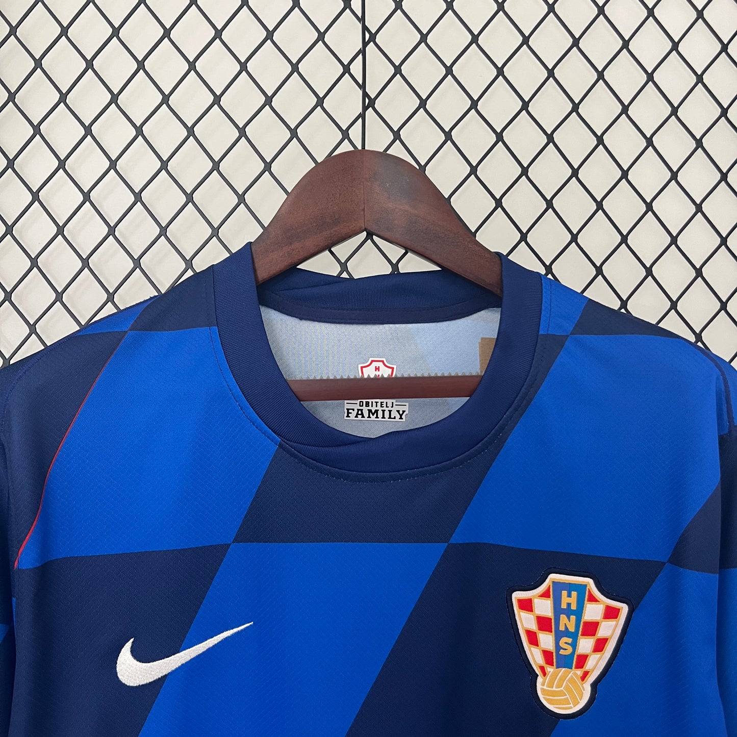 CAMISETA SEGUNDA EQUIPACIÓN CROACIA 2024 VERSIÓN FAN