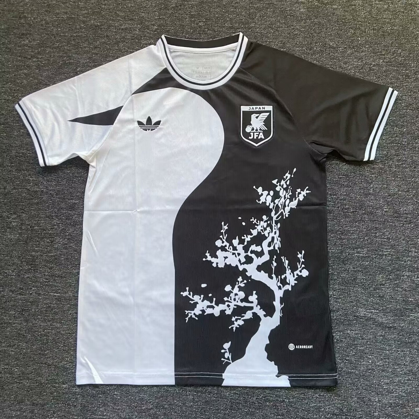 CAMISETA CONCEPTO JAPÓN 2024 VERSIÓN FAN