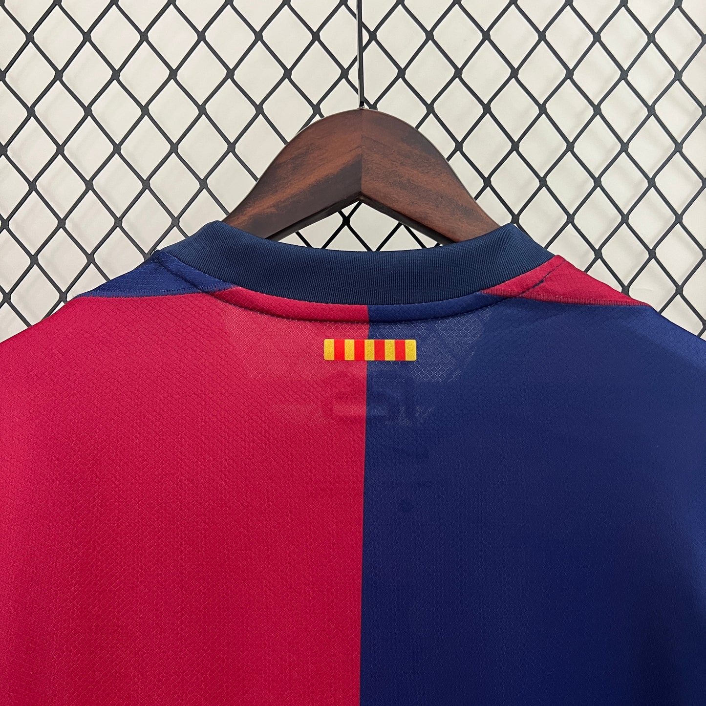 CAMISETA PRIMERA EQUIPACIÓN BARCELONA 24/25 VERSIÓN FAN