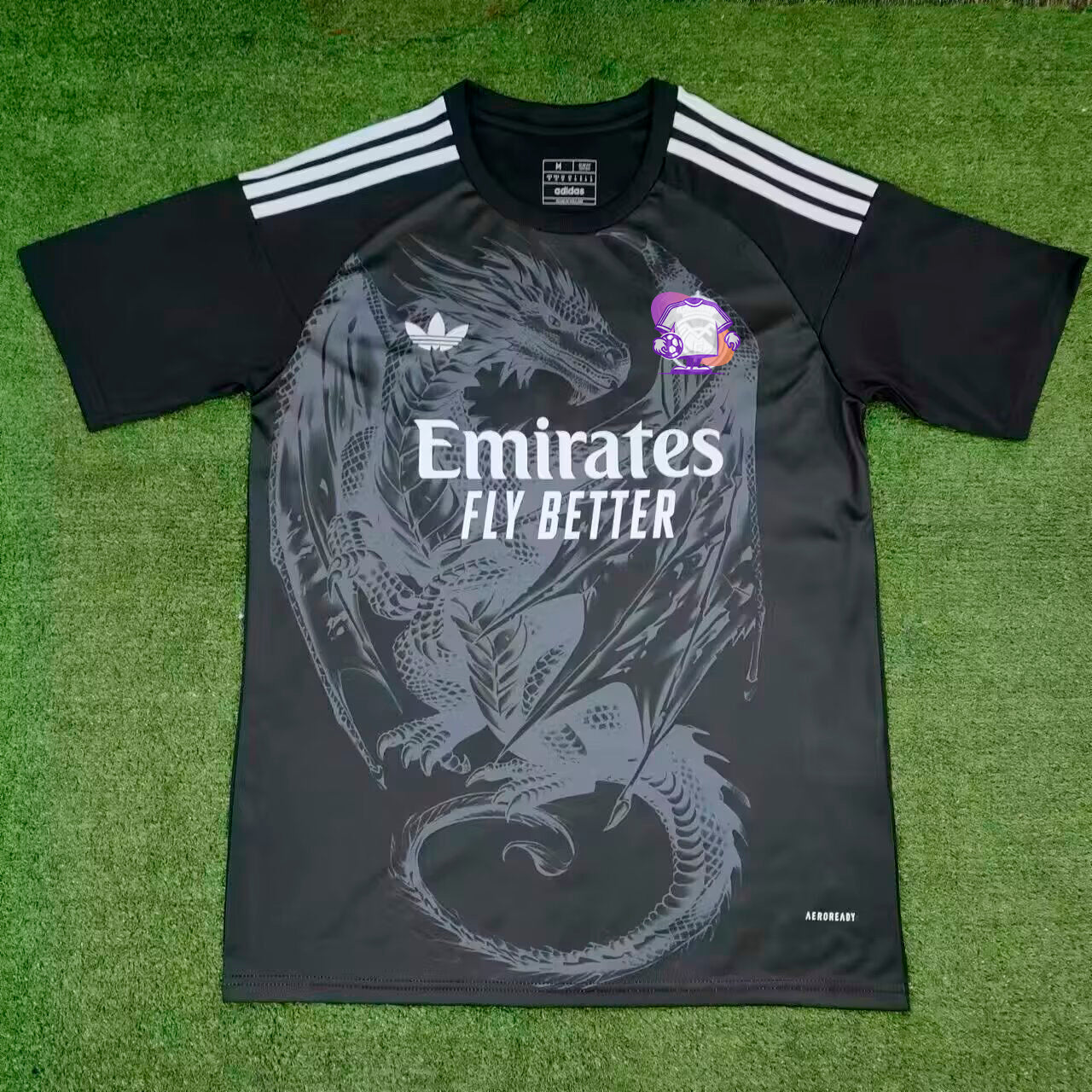 CAMISETA CONCEPTO REAL MADRID 24/25 VERSIÓN FAN