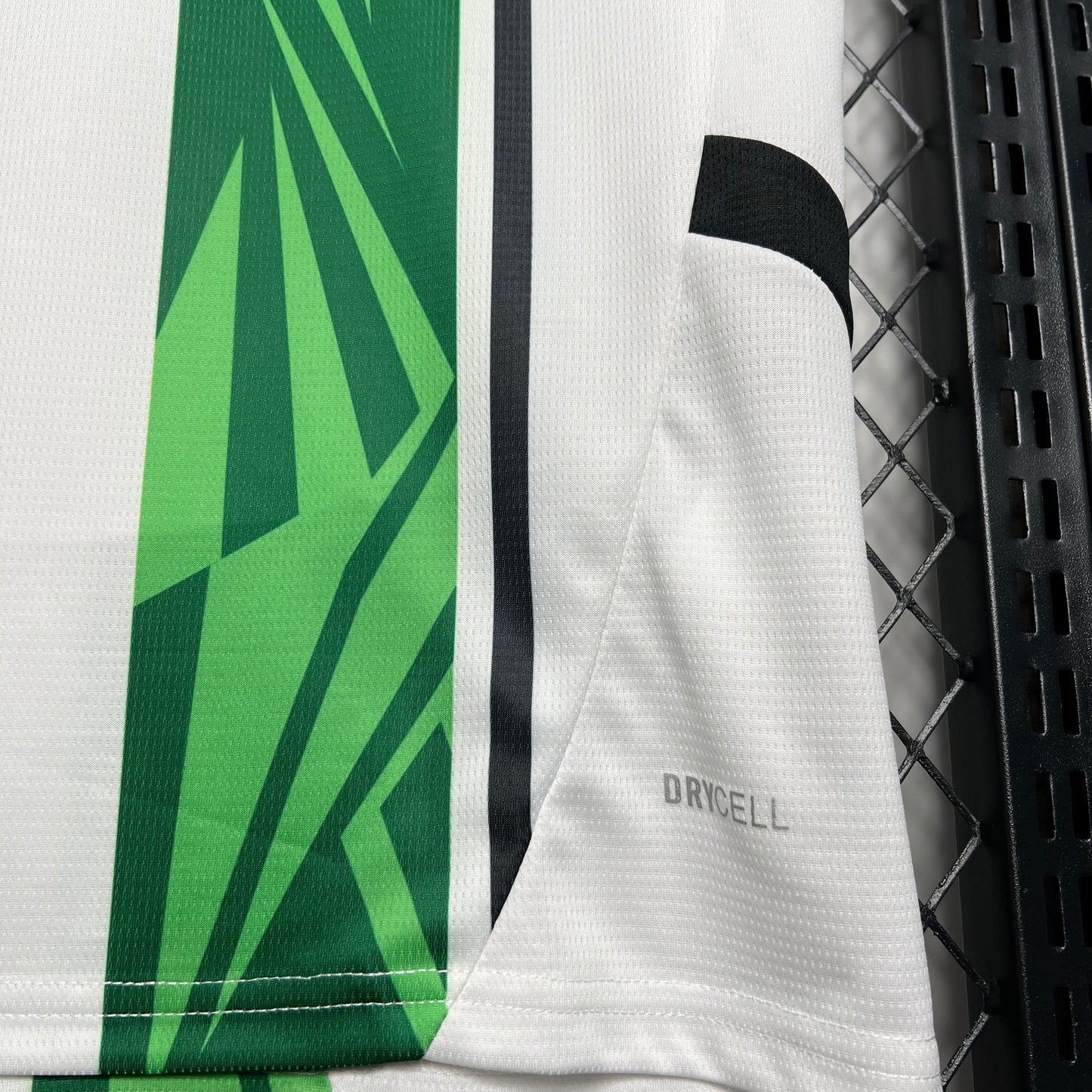 CAMISETA PRIMERA EQUIPACIÓN BORUSSIA MÖNCHENGLADBACH 24/25 VERSIÓN FAN