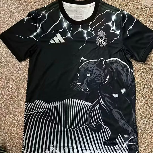 CAMISETA CONCEPTO REAL MADRID 24/25 VERSIÓN FAN