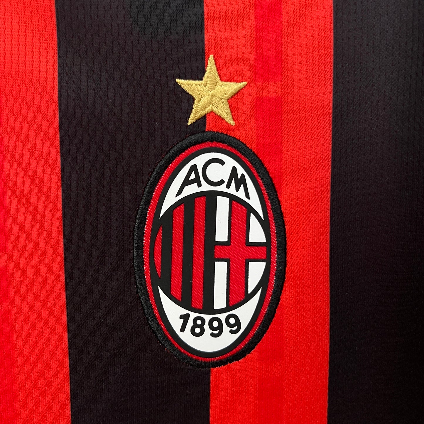 CAMISETA PRIMERA EQUIPACIÓN AC MILAN 24/25 VERSIÓN FAN