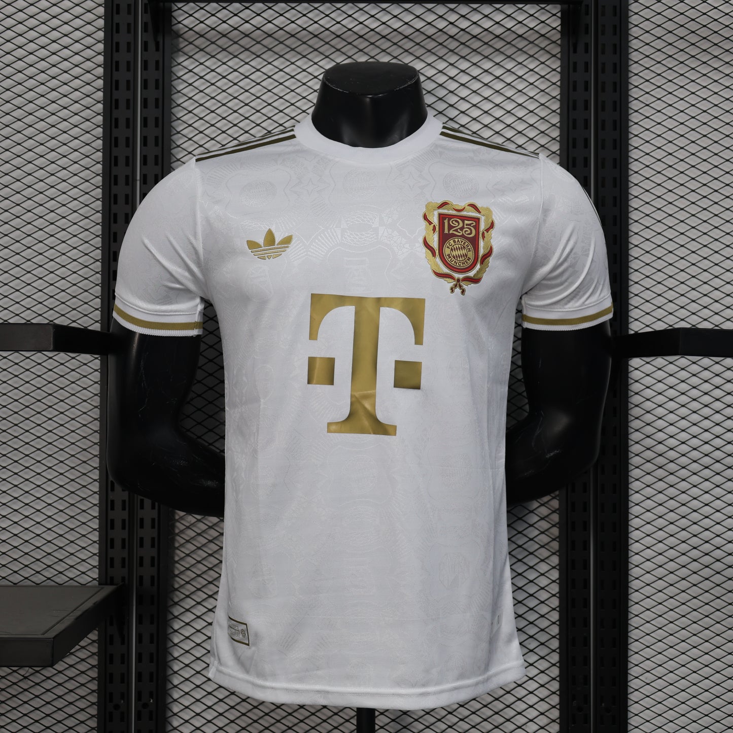 CAMISETA CONCEPTO BAYERN MUNICH 24/25 VERSIÓN JUGADOR