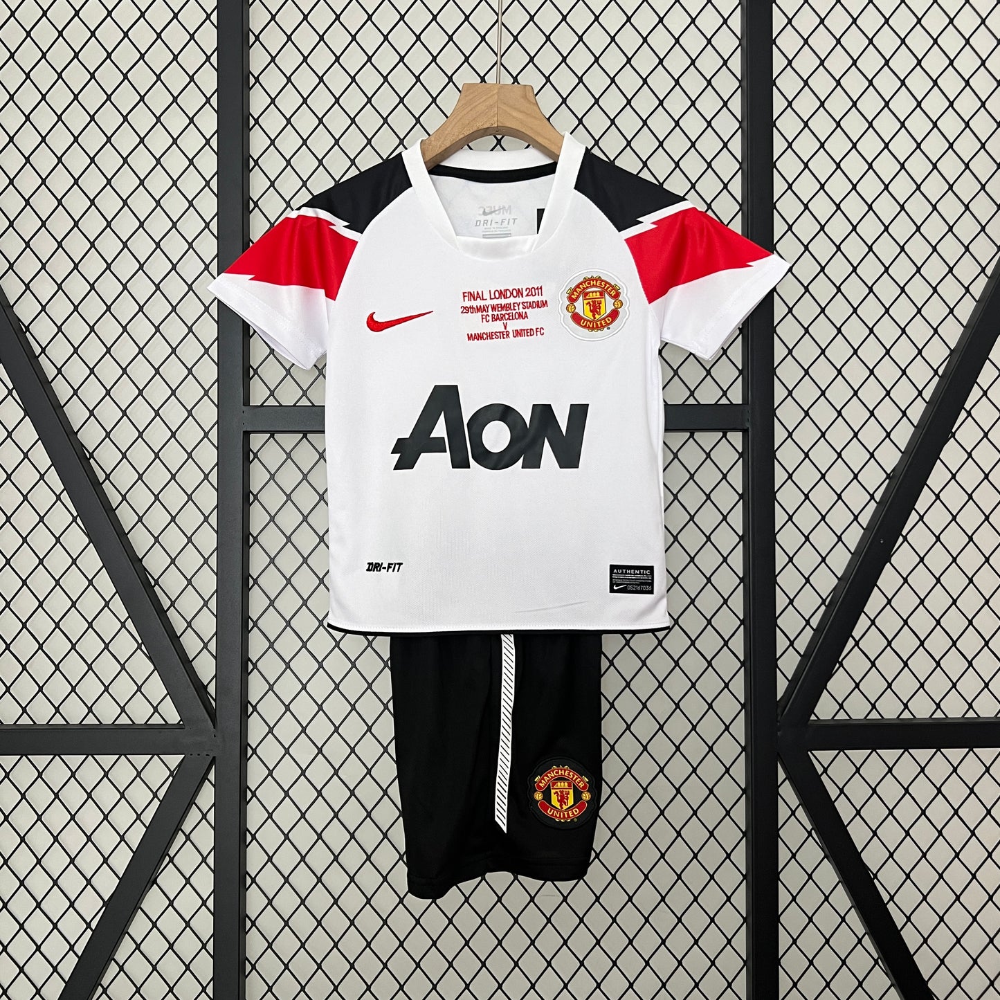 CAMISETA SEGUNDA EQUIPACIÓN MANCHESTER UNITED 2010/11 INFANTIL