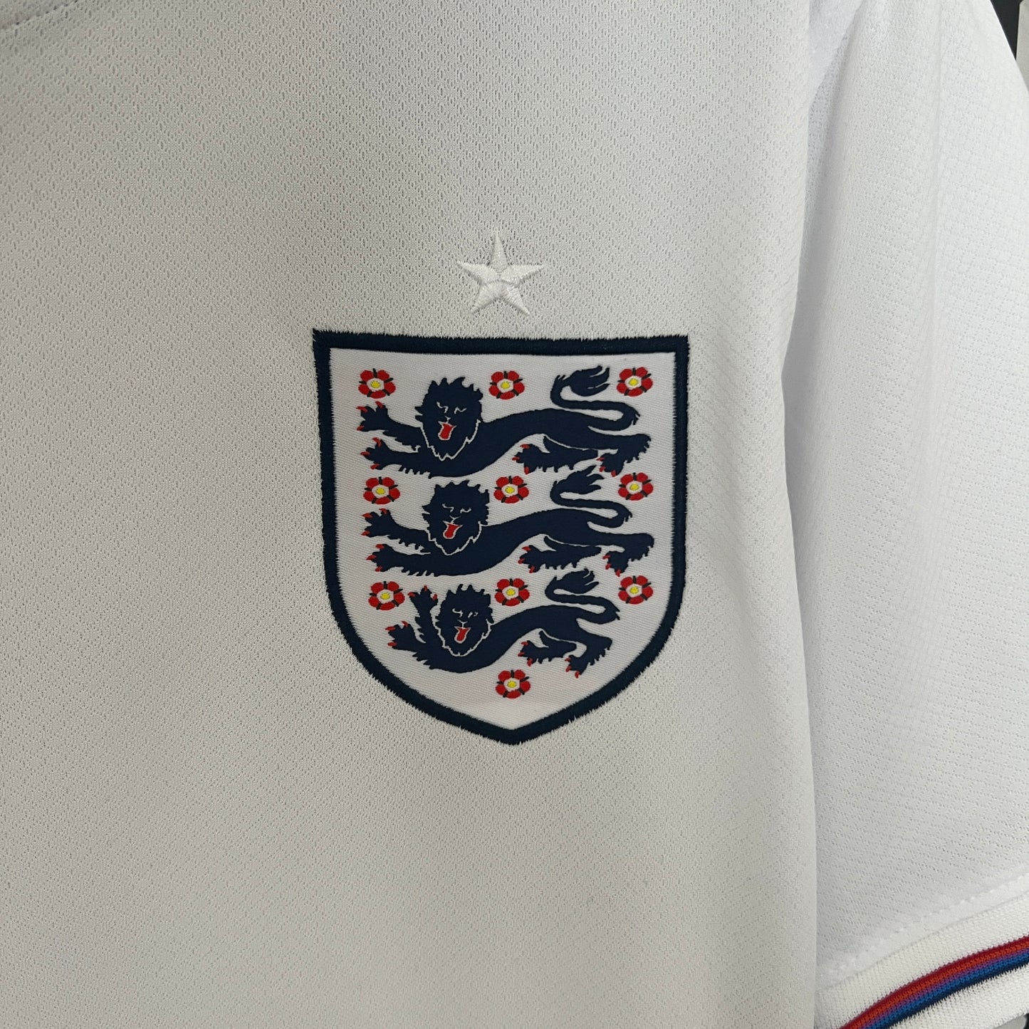 CAMISETA PRIMERA EQUIPACIÓN INGLATERRA 2024 VERSIÓN FAN