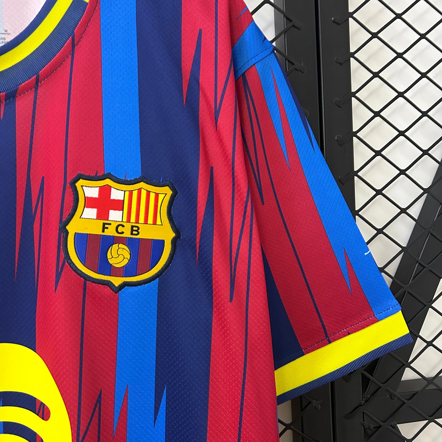 CAMISETA CONCEPTO BARCELONA 24/25 VERSIÓN FAN