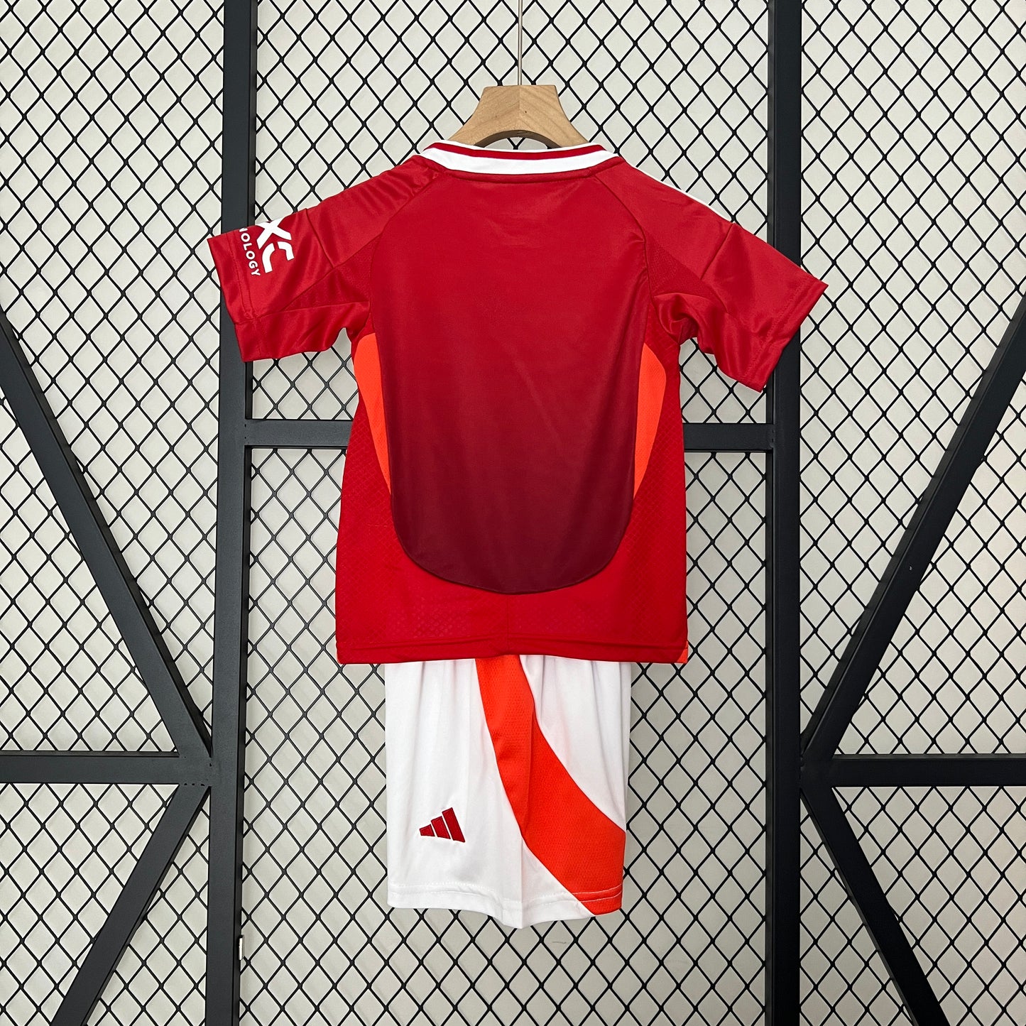 CAMISETA PRIMERA EQUIPACIÓN MANCHESTER UNITED 24/25 VERSIÓN INFANTIL