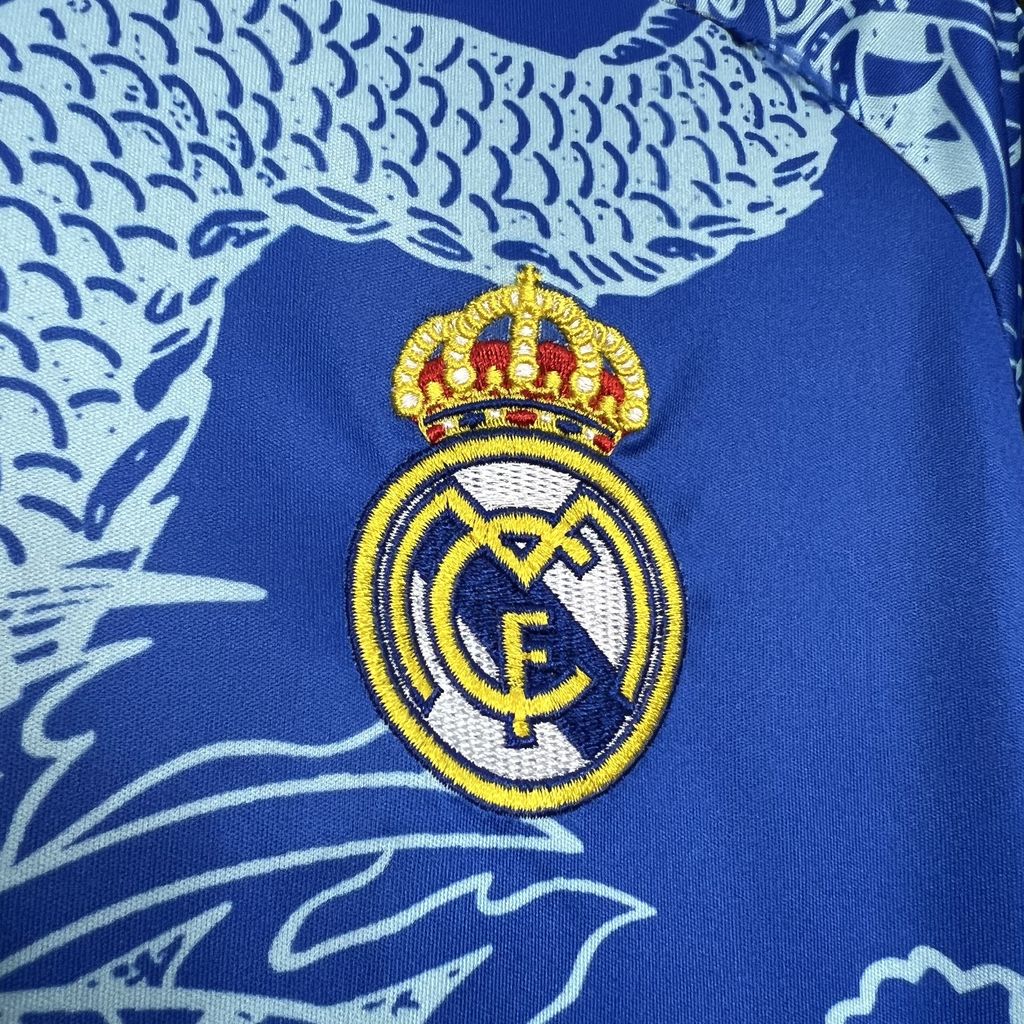 CAMISETA CONCEPTO REAL MADRID 24/25 VERSIÓN FAN