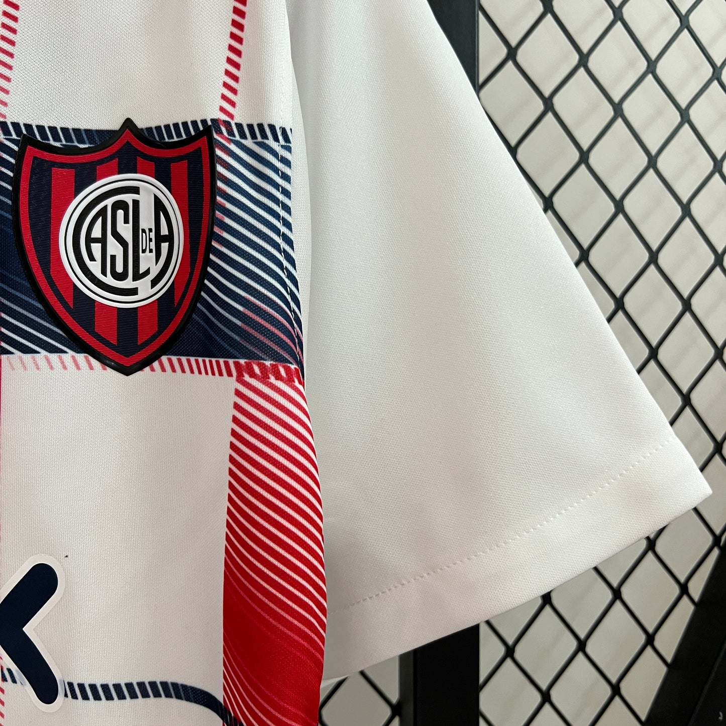 CAMISETA SEGUNDA EQUIPACIÓN SAN LORENZO 2024 VERSIÓN FAN