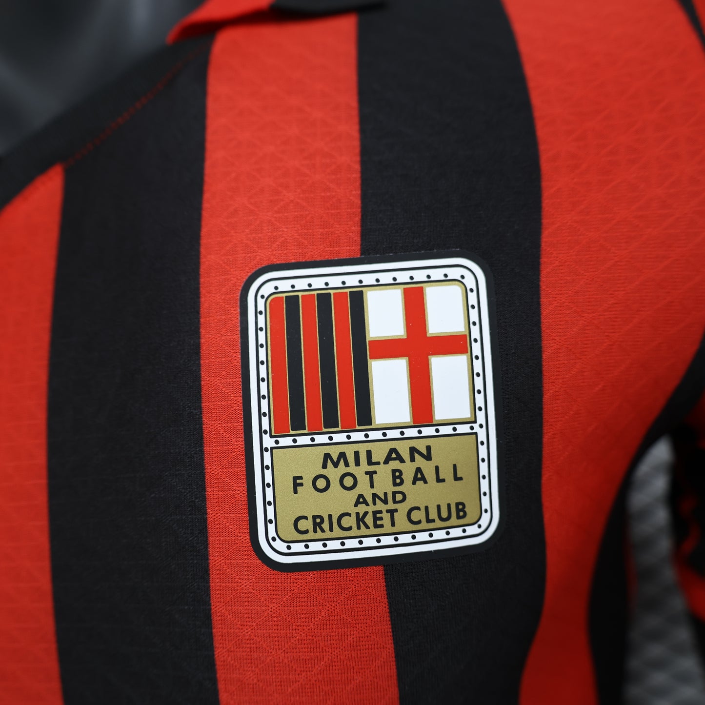 CAMISETA EDICIÓN ESPECIAL AC MILAN 24/25 VERSIÓN JUGADOR