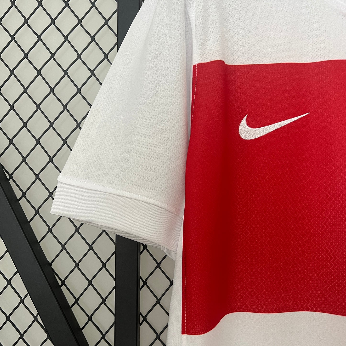 CAMISETA PRIMERA EQUIPACIÓN CROACIA 2024 VERSIÓN FAN