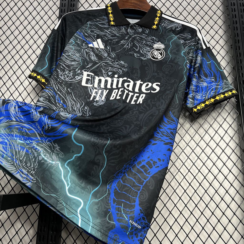 CAMISETA CONCEPTO REAL MADRID 24/25 VERSIÓN FAN