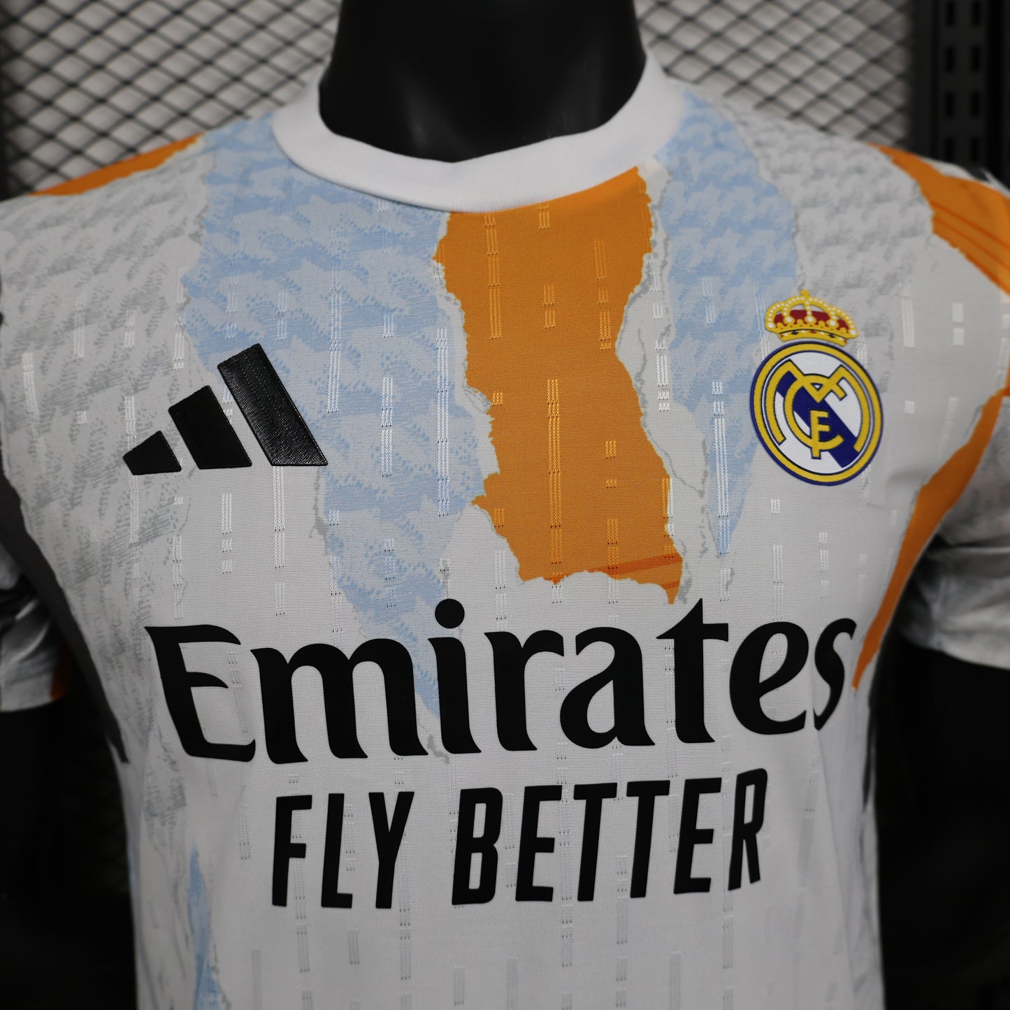 CAMISETA ENTRENAMIENTO REAL MADRID 24/25 VERSIÓN JUGADOR