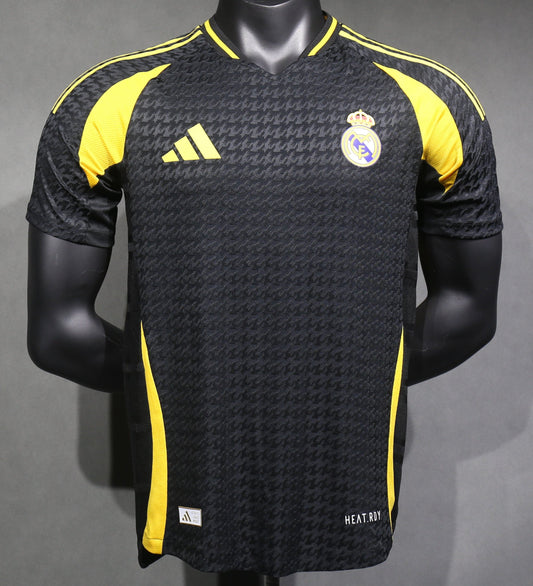 CAMISETA CONCEPTO REAL MADRID 24/25 VERSIÓN JUGADOR