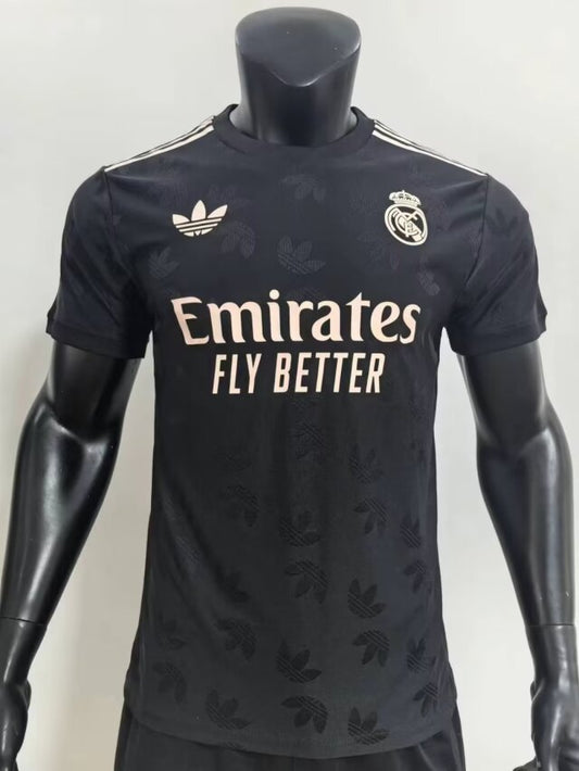 CAMISETA CONCEPTO REAL MADRID 24/25 VERSIÓN JUGADOR