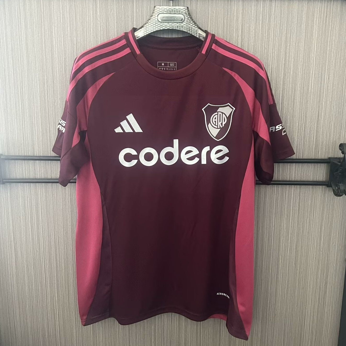 CAMISETA SEGUNDA EQUIPACIÓN RIVER PLATE 2024 VERSIÓN FAN